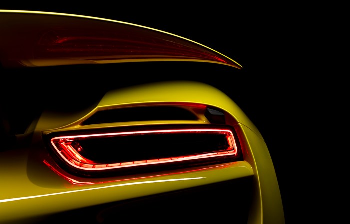 Porsche-918-Spyder-Led-Wallpaper