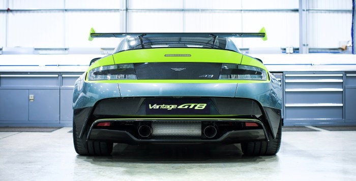 2017_aston_martin_vantage_gt8_2_2560x1440