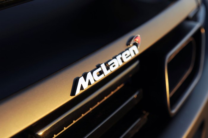 hennessey-mp4-12c-mclaren-badge